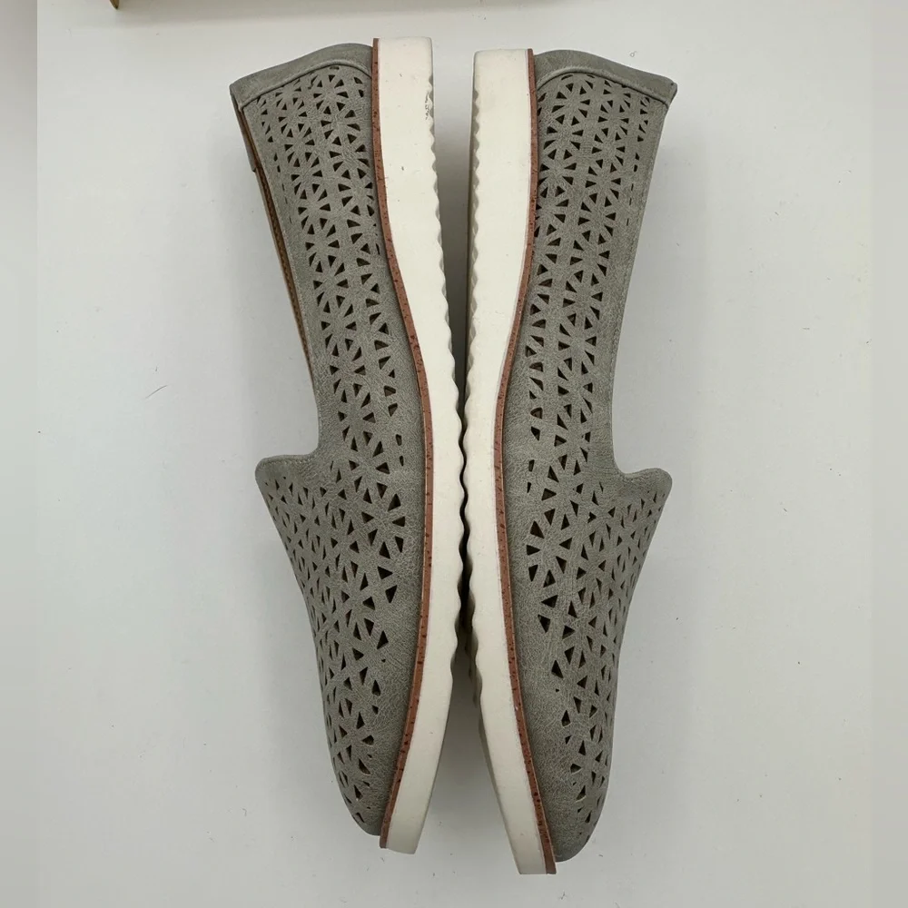 LIFESTRIDE Gray Lasor Cut Slip-On Zamora Loafer | Size 8.5 - Picture 8 of 14